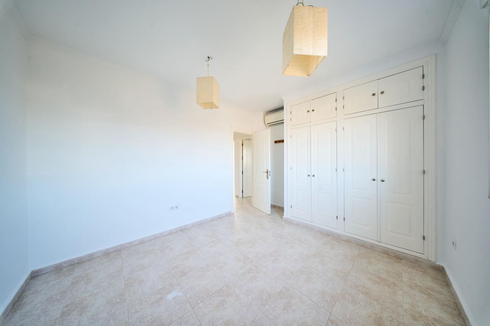 Casa de 3 habitaciones en Láchar en venta con garaje - 157.000 € (Ref: 9474329)