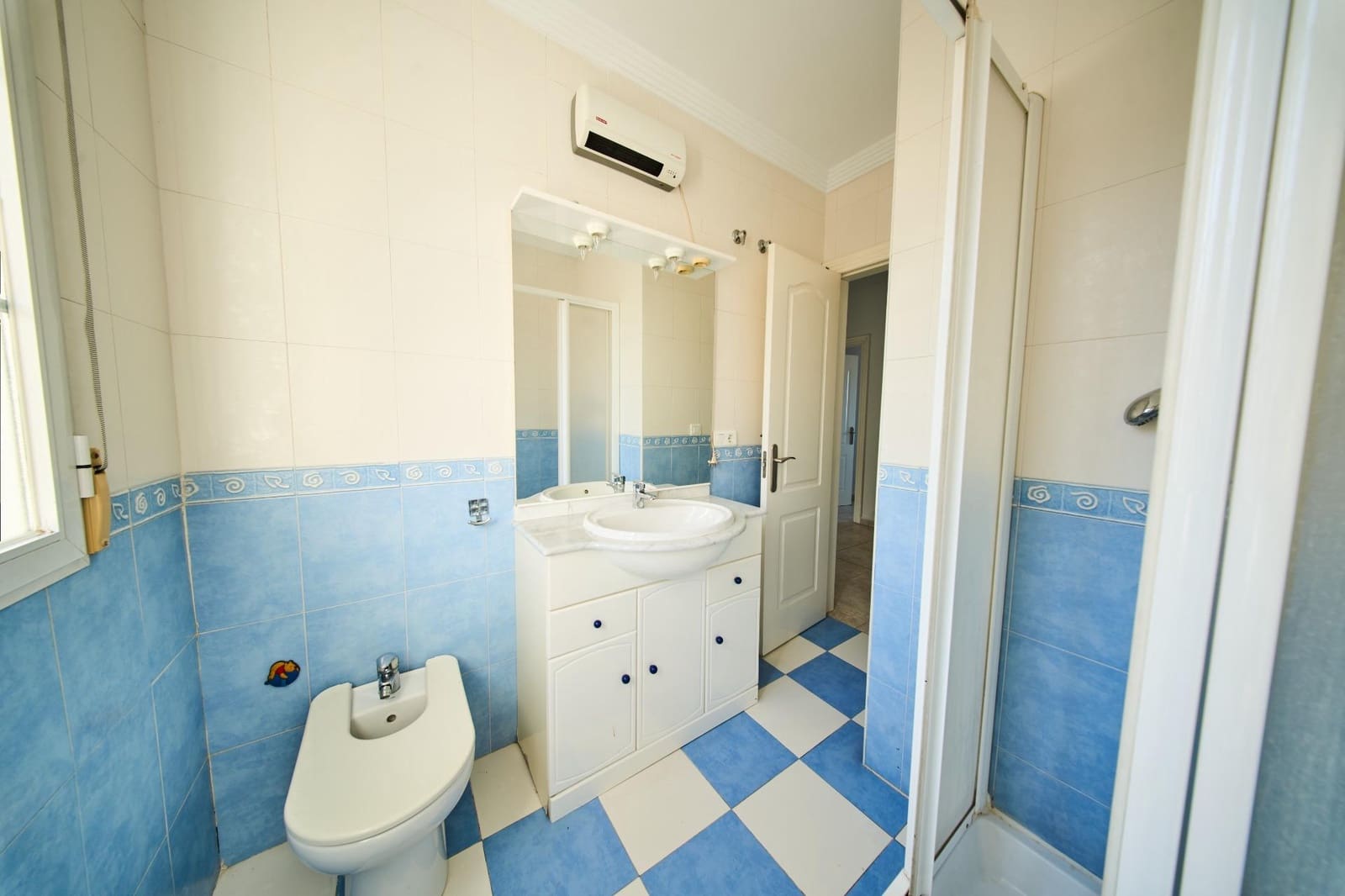 Casa de 3 habitaciones en Láchar en venta con garaje - 157.000 € (Ref: 9474329)