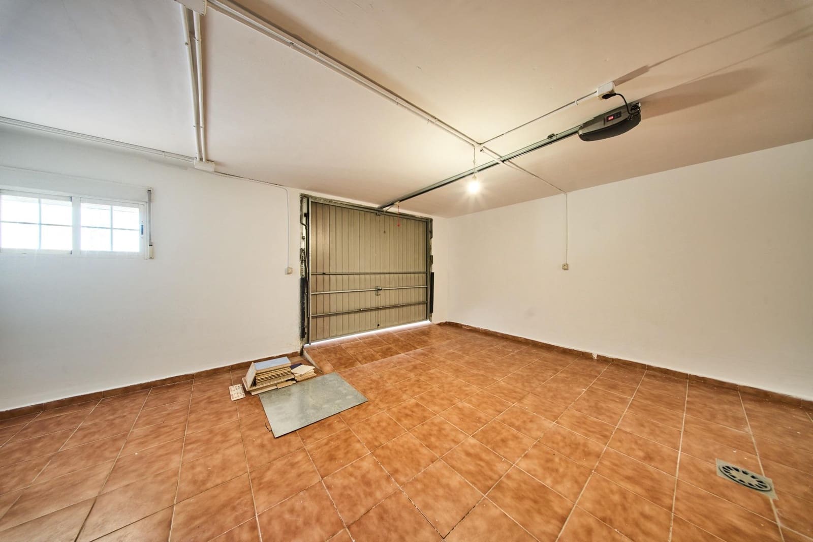 Casa de 3 habitaciones en Láchar en venta con garaje - 157.000 € (Ref: 9474329)