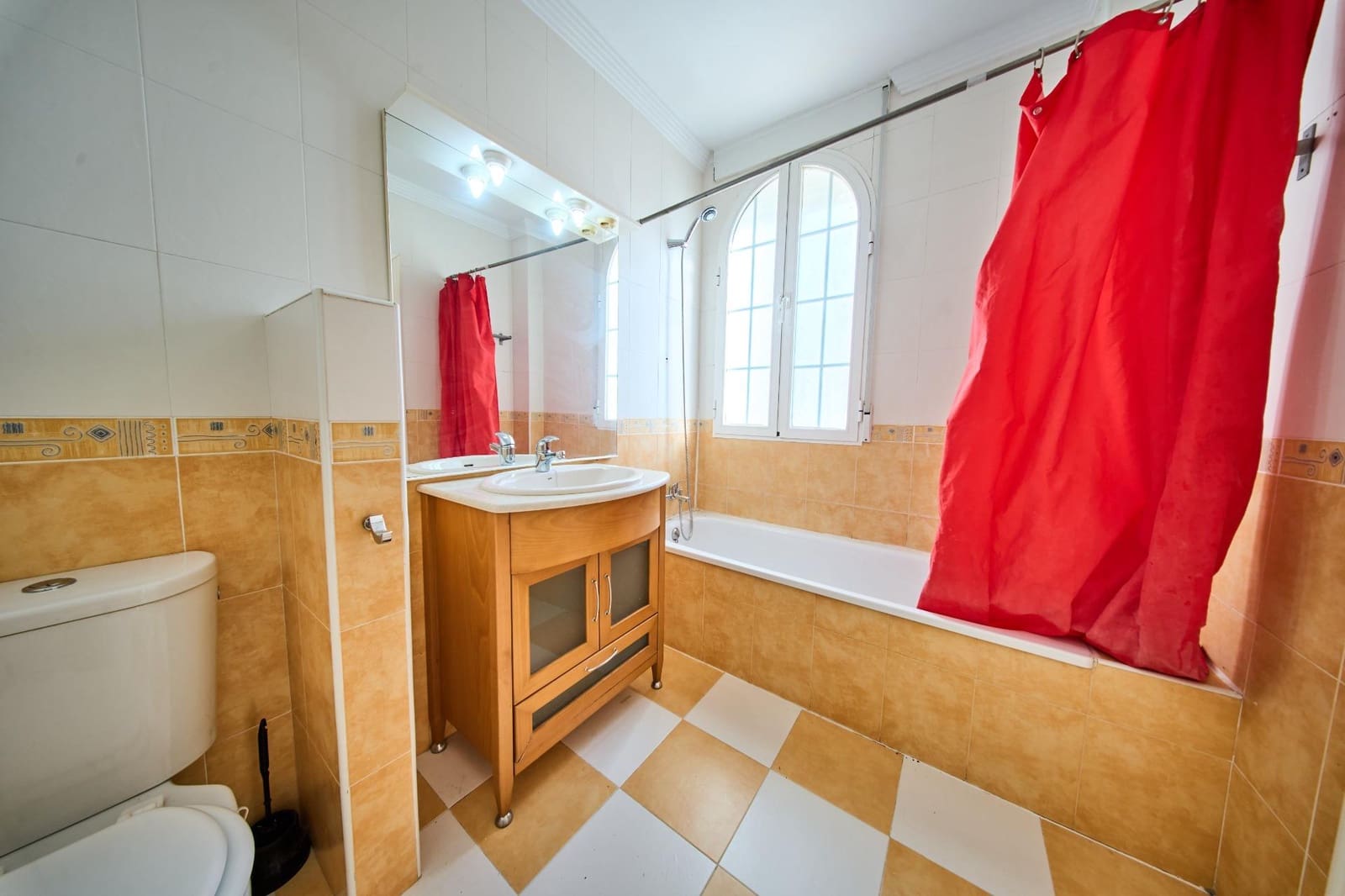 Casa de 3 habitaciones en Láchar en venta con garaje - 157.000 € (Ref: 9474329)