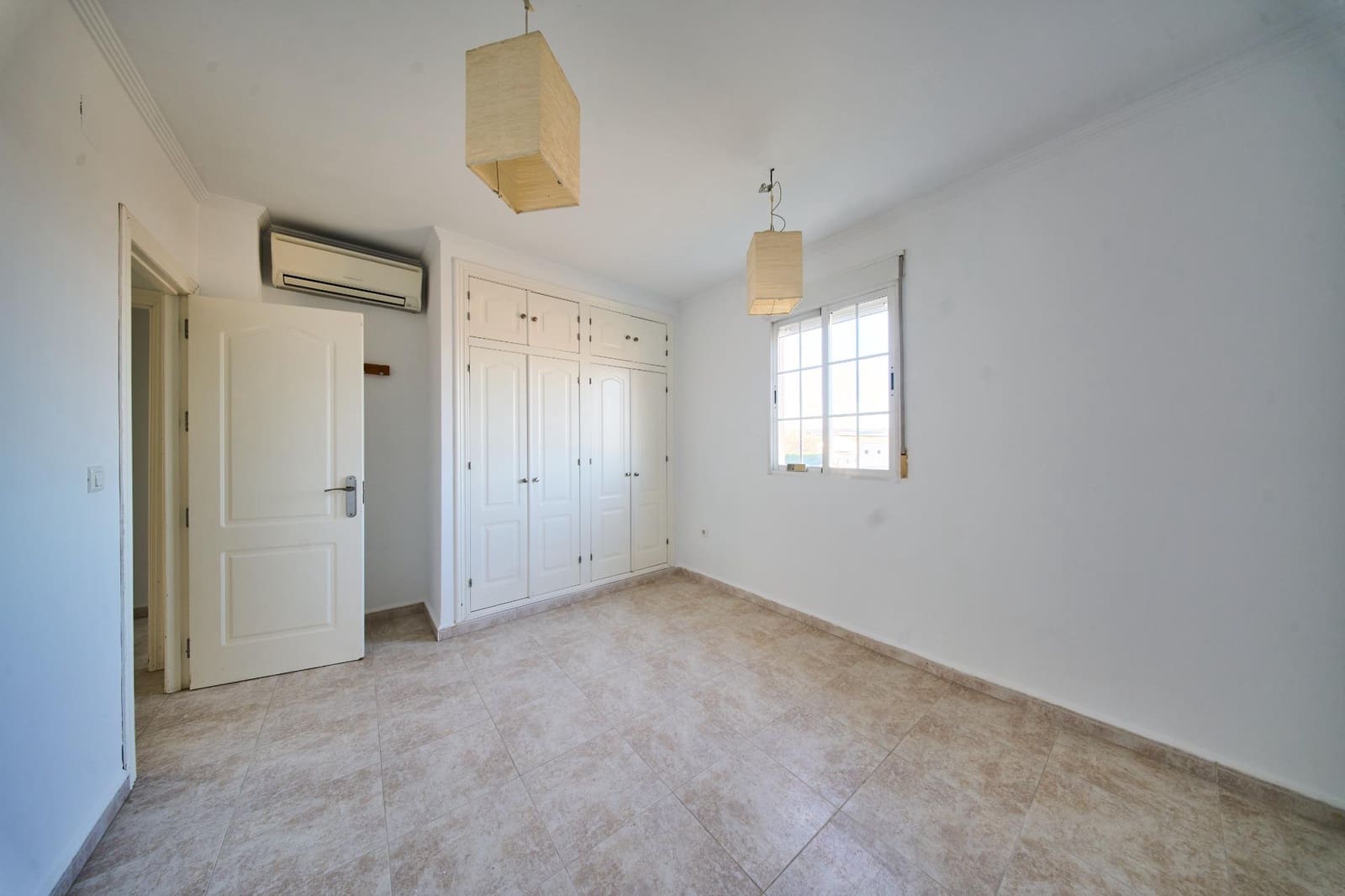 Casa de 3 habitaciones en Láchar en venta con garaje - 157.000 € (Ref: 9474329)