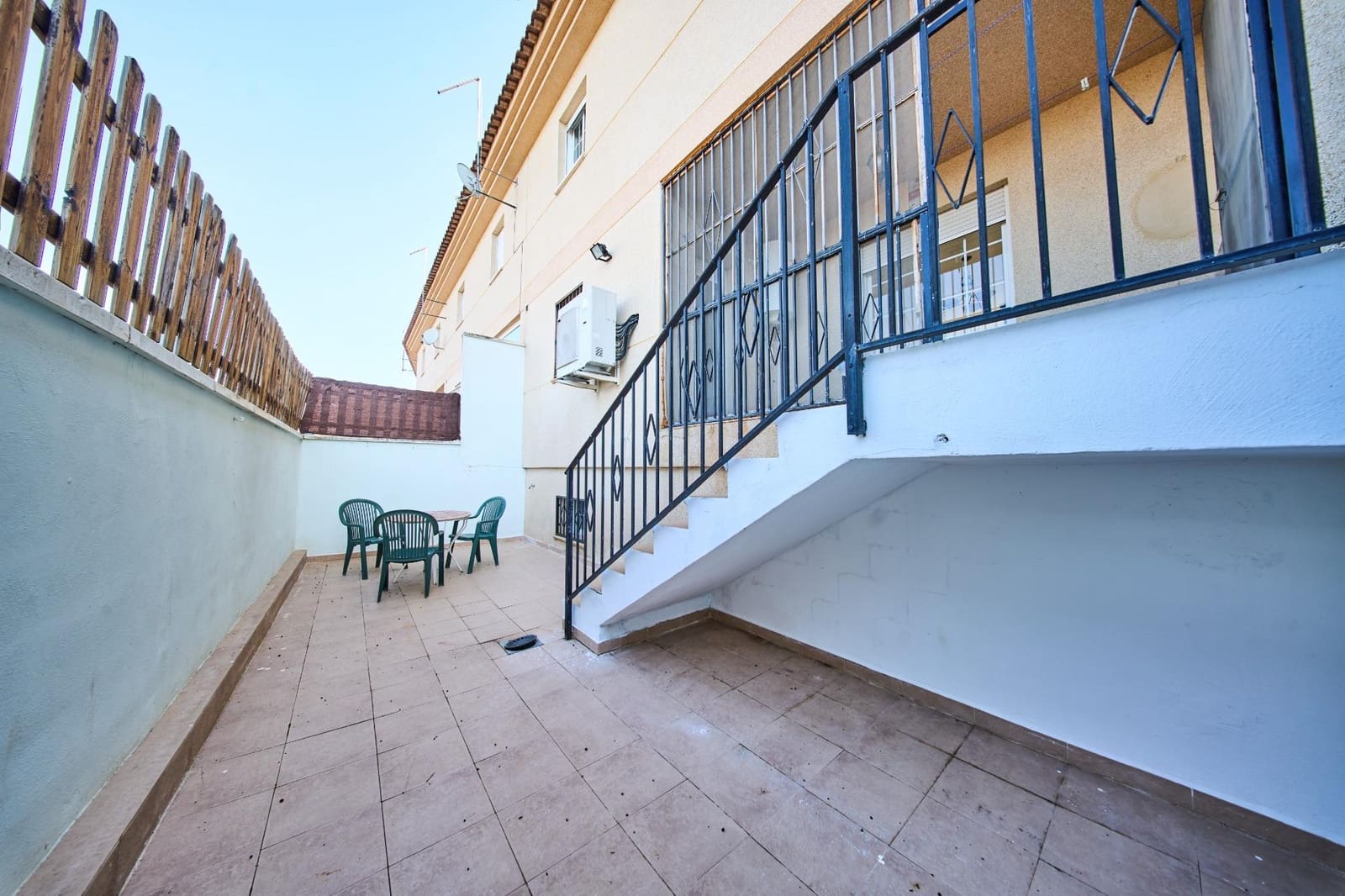 Casa de 3 habitaciones en Láchar en venta con garaje - 157.000 € (Ref: 9474329)