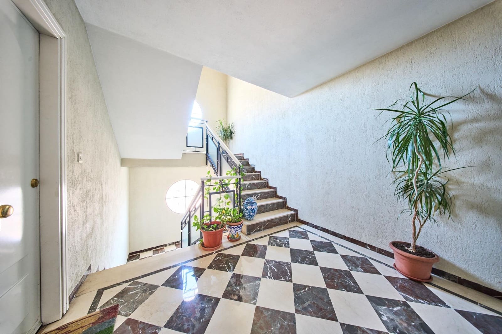 3 bedroom Flat for sale in Cenes de la Vega with garage - € 210,000 (Ref: 9475559)