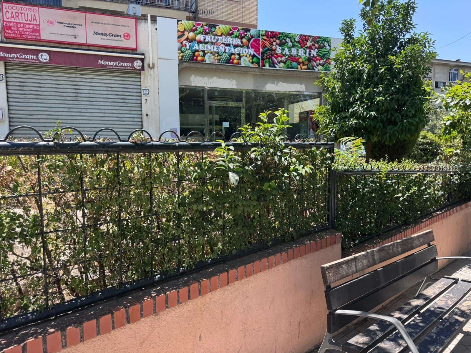 4 bedroom Flat for rent in Granada city with garage - € 1,200 (Ref: 9497558)