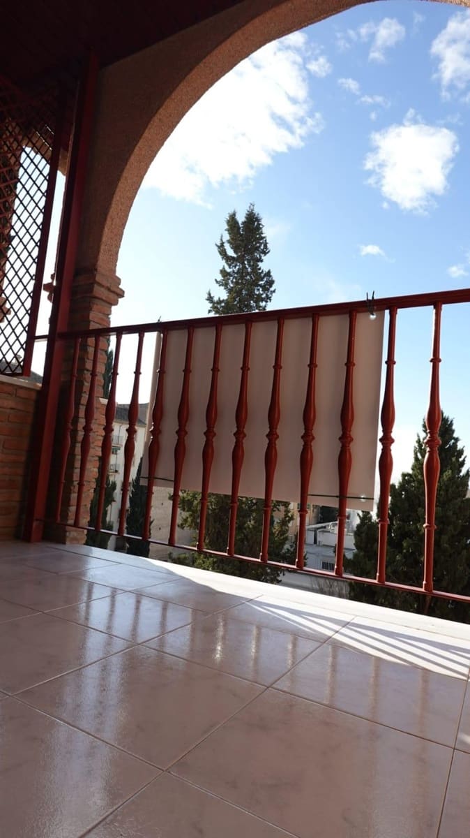 2 bedroom Flat for rent in Granada city - € 800 (Ref: 9497559)