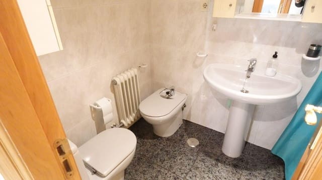 2 Zimmer Wohnung zu vermieten in Pajaritos - Plaza de Toros, Granada Stadt - 800 € (Ref: 9497559)