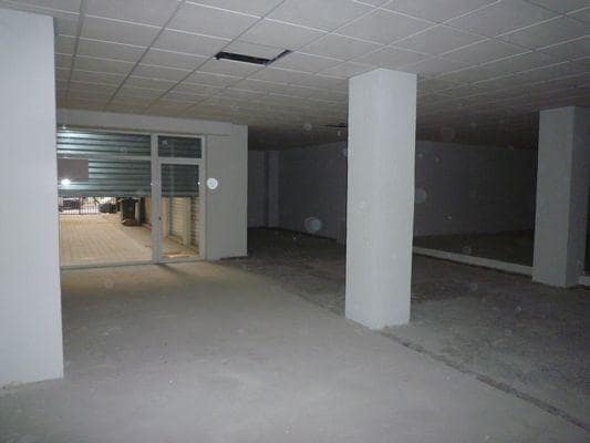Comercial para venda em Camino de Ronda - Rosaleda, Granada cidade - 335 000 € (Ref: 9497560)