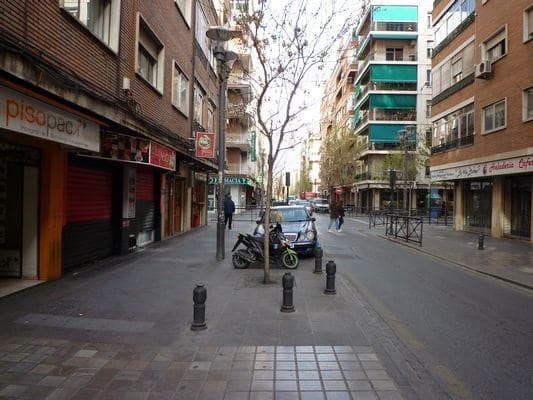 Comercial para venda em Camino de Ronda - Rosaleda, Granada cidade - 335 000 € (Ref: 9497560)