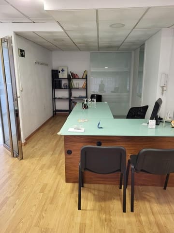 3 soveværelse Kontor til leje i Camino de Ronda - Rosaleda, Granada by - € 650 (Ref: 9497562)