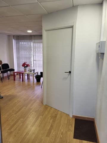 3 soveværelse Kontor til leje i Camino de Ronda - Rosaleda, Granada by - € 650 (Ref: 9497562)