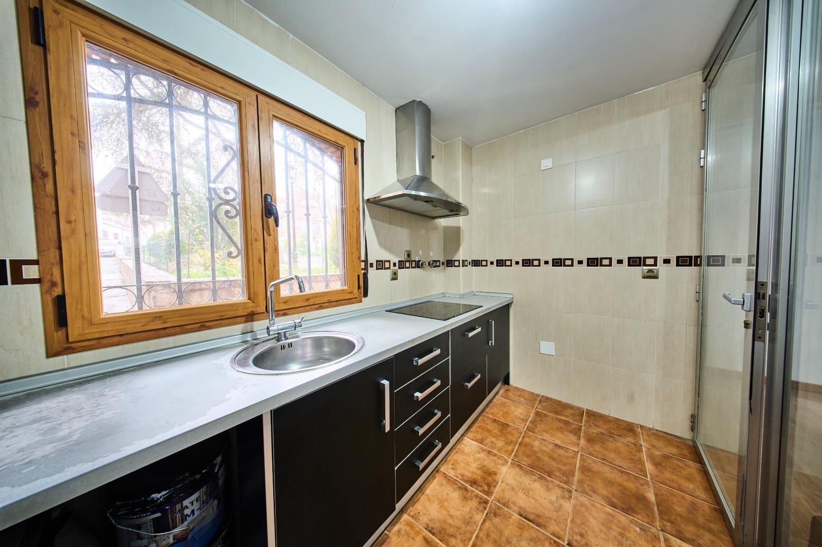 2 bedroom Flat for sale in La Zubia with garage - € 135,000 (Ref: 9502642)