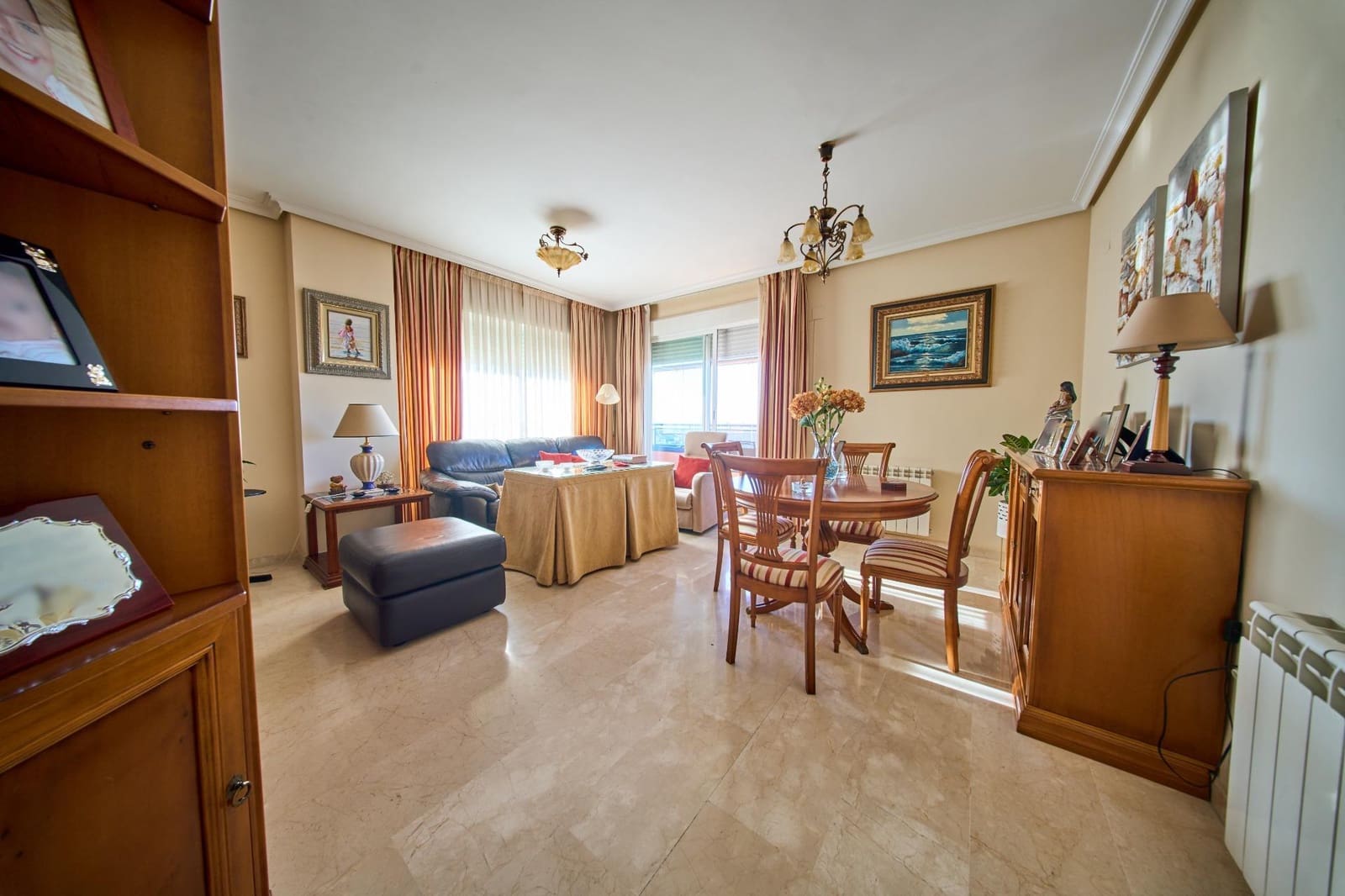 3 bedroom Flat for sale in Granada city with pool garage - € 440,000 (Ref: 9519217)