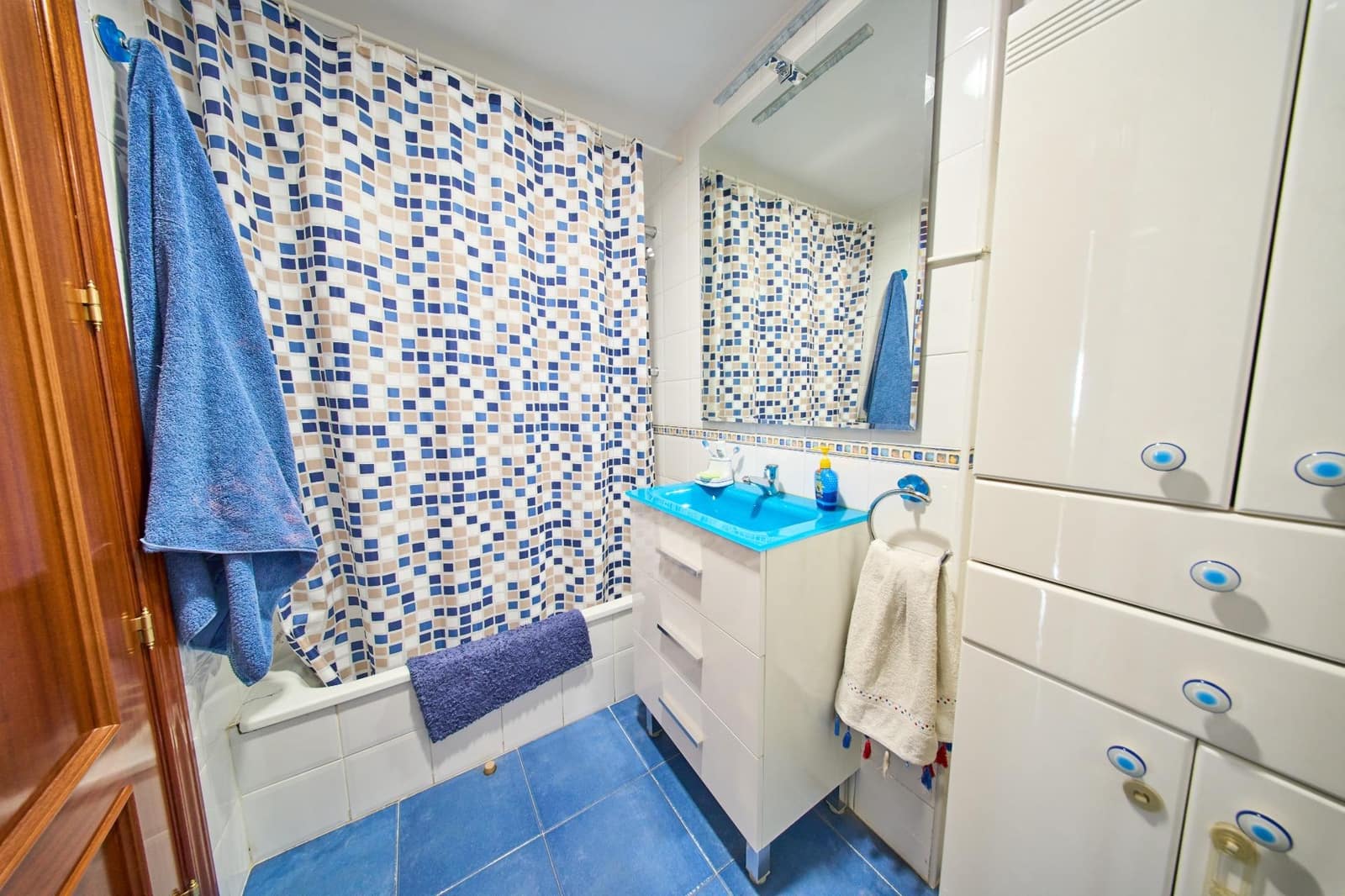 3 bedroom Flat for sale in Granada city with pool garage - € 440,000 (Ref: 9519217)