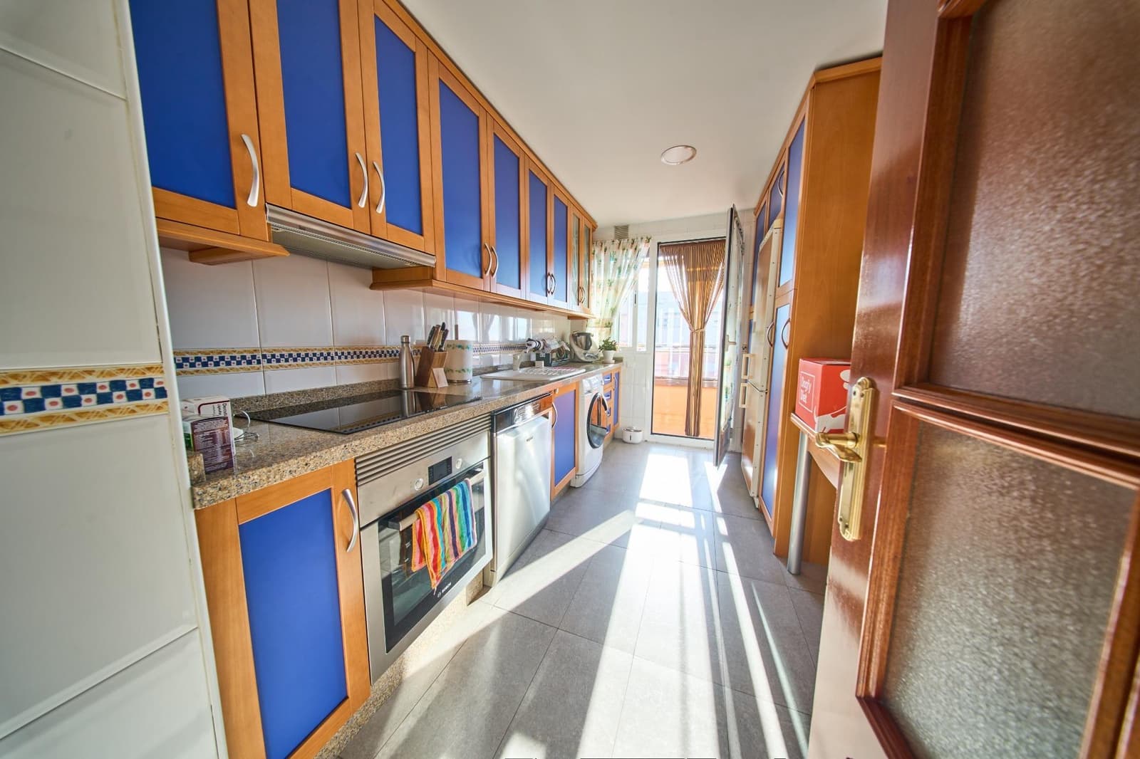 3 bedroom Flat for sale in Granada city with pool garage - € 440,000 (Ref: 9519217)