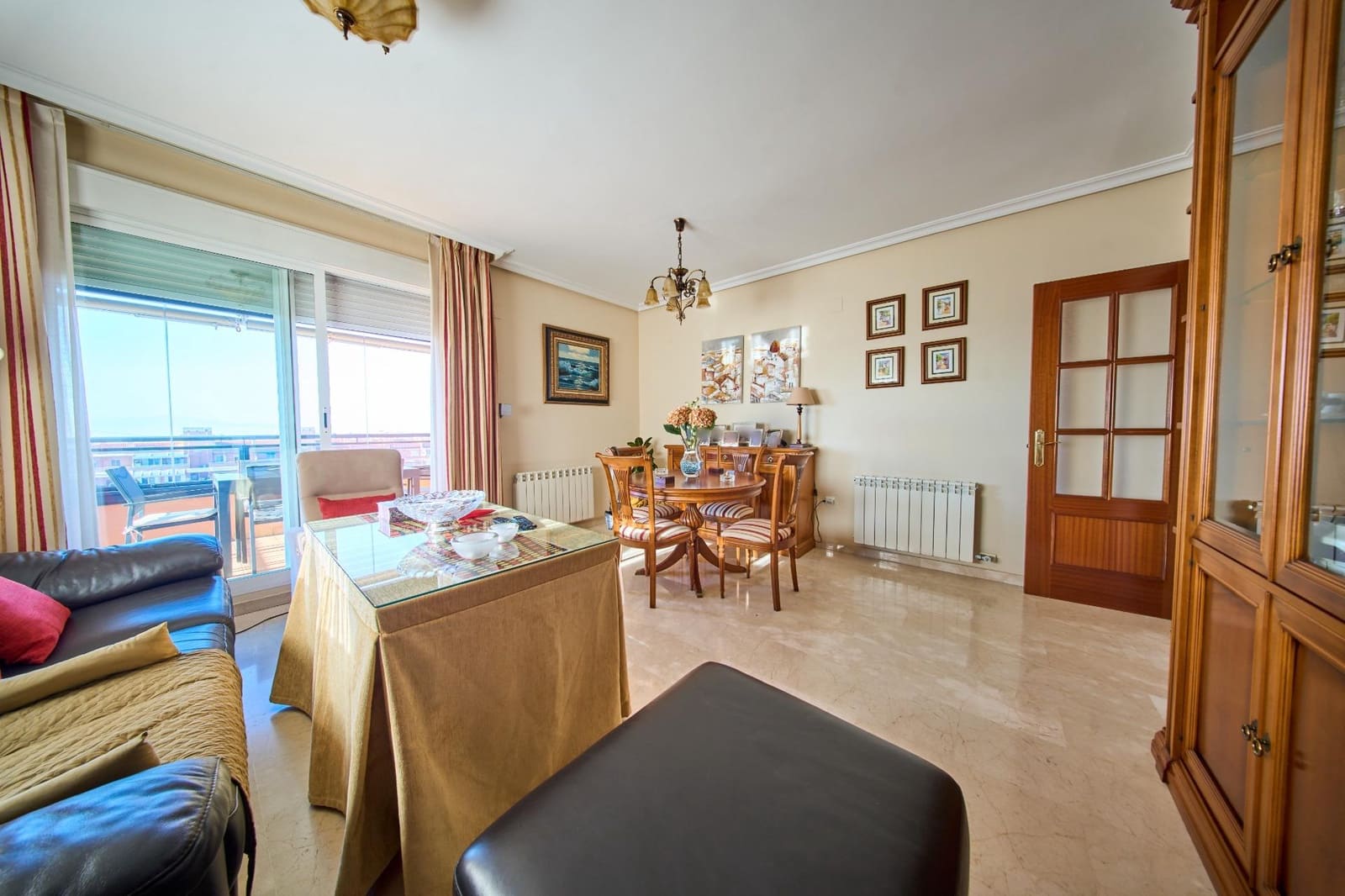 3 bedroom Flat for sale in Granada city with pool garage - € 440,000 (Ref: 9519217)