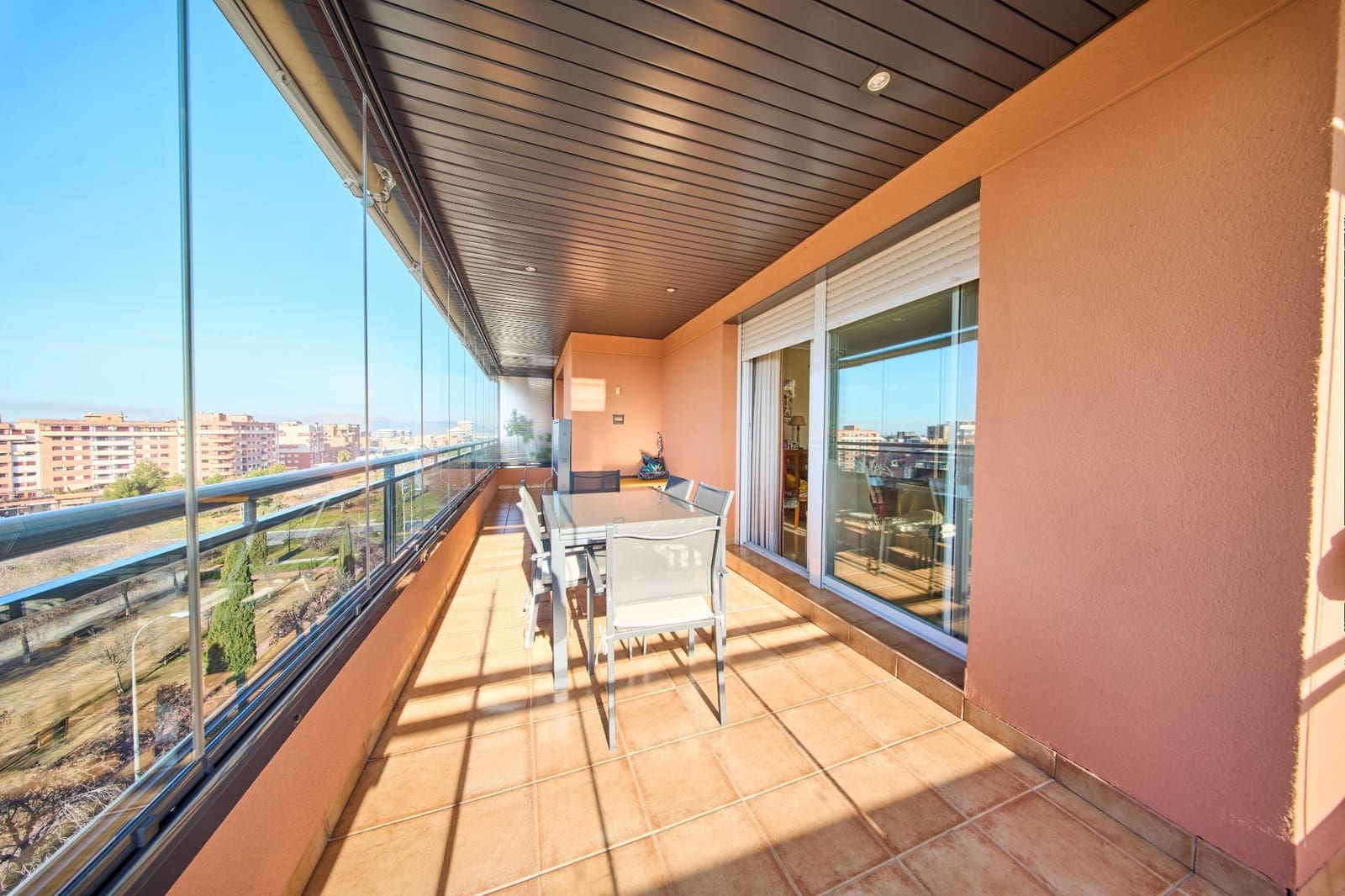 3 bedroom Flat for sale in Granada city with pool garage - € 440,000 (Ref: 9519217)