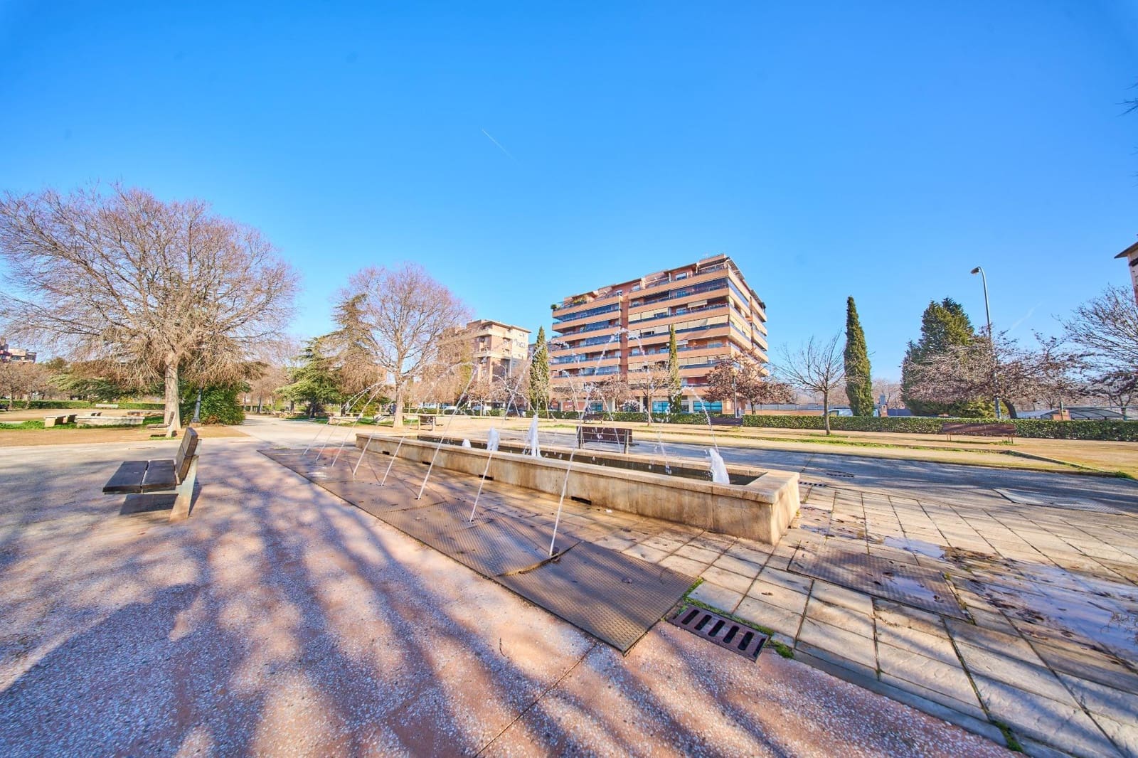 3 bedroom Flat for sale in Granada city with pool garage - € 440,000 (Ref: 9519217)