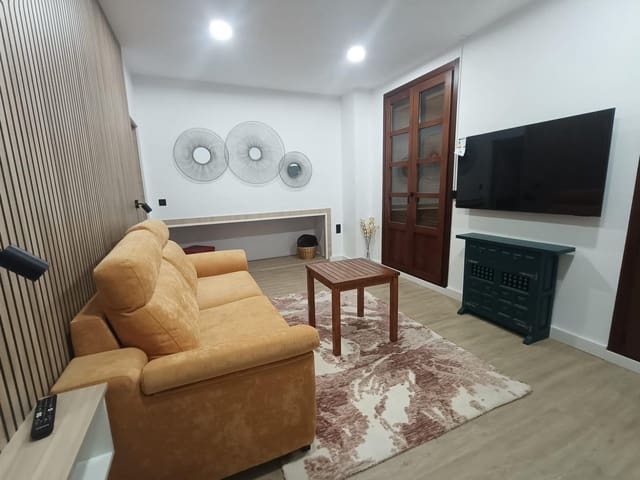 1 soverom Leilighet til leie i Centro - Sagrario, Granada by - € 820 (Ref: 9520883)