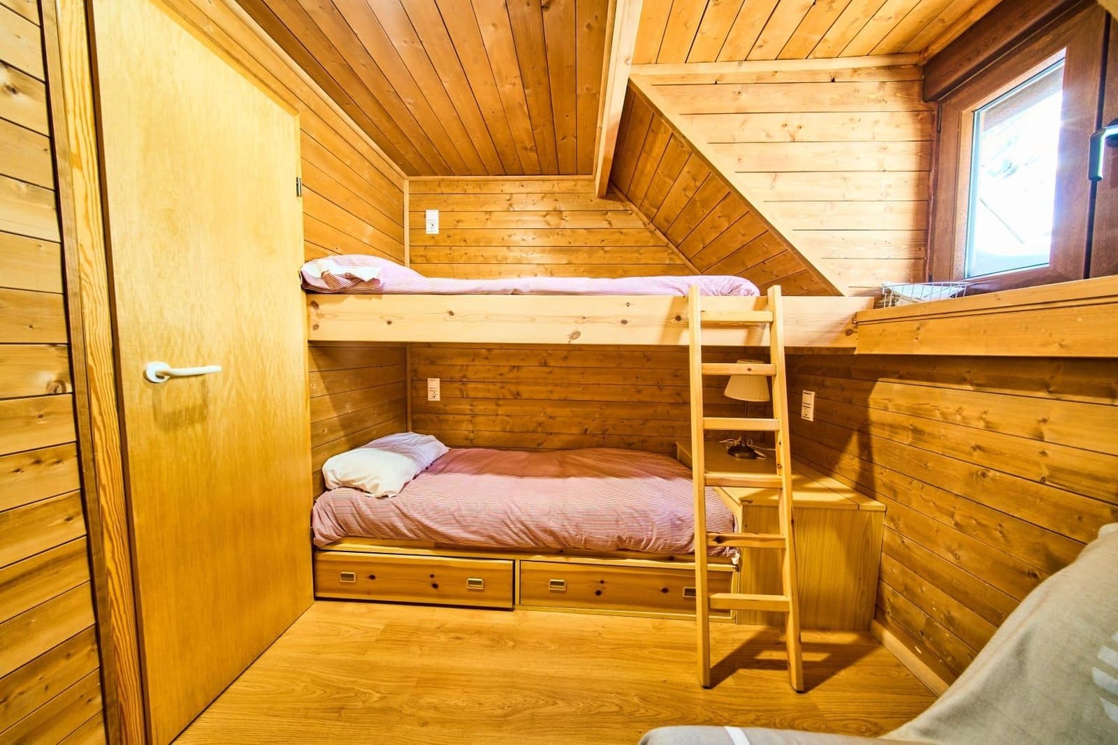 3 sypialnia Willa na sprzedaż w Sierra Nevada z garażem - 510 000 € (Ref: 9524504)