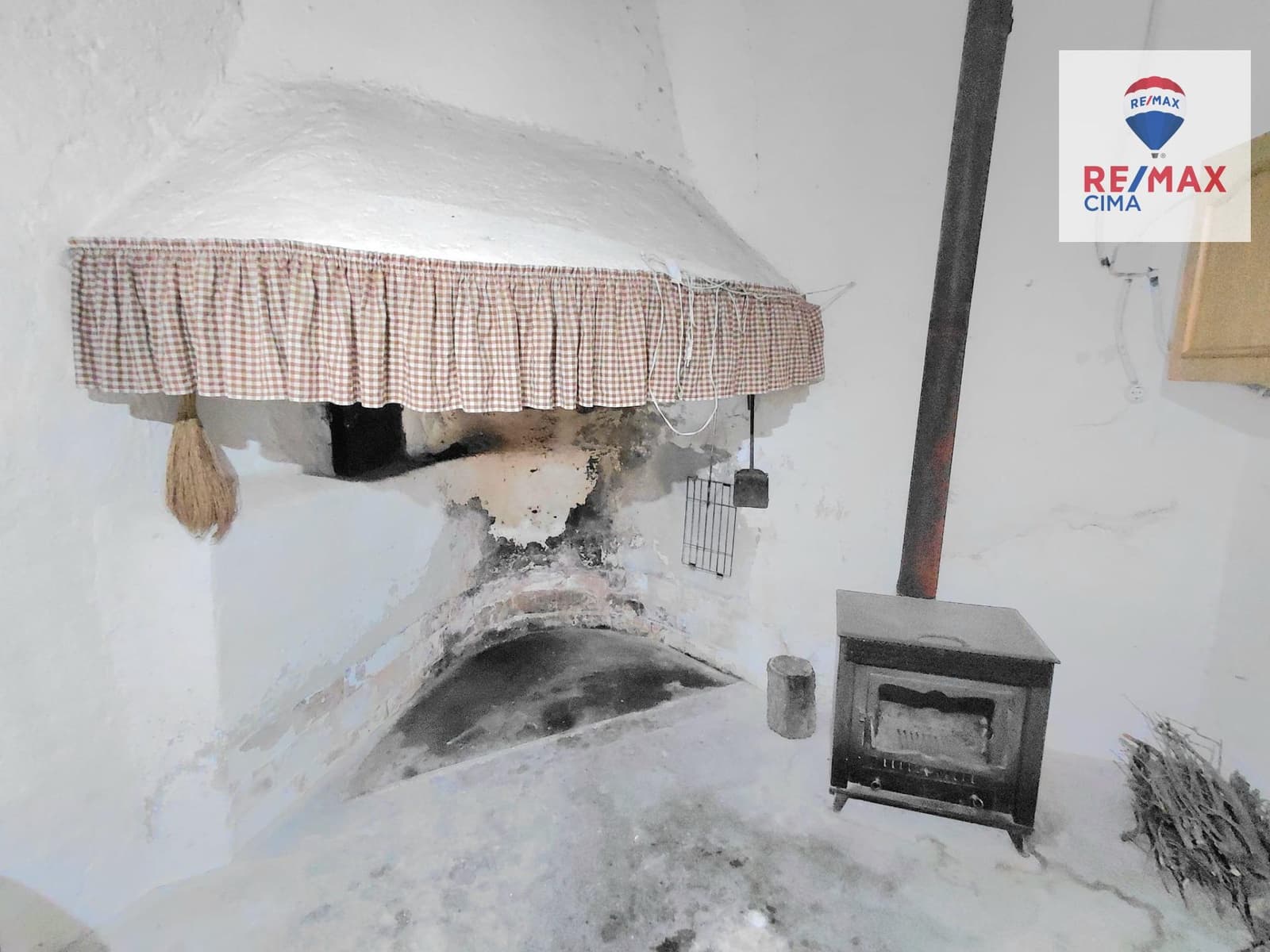 1 makuuhuone Omakotitalo myytävänä paikassa Benamaurel mukana 
autotalli - 25 000 € (Ref: 9530843)