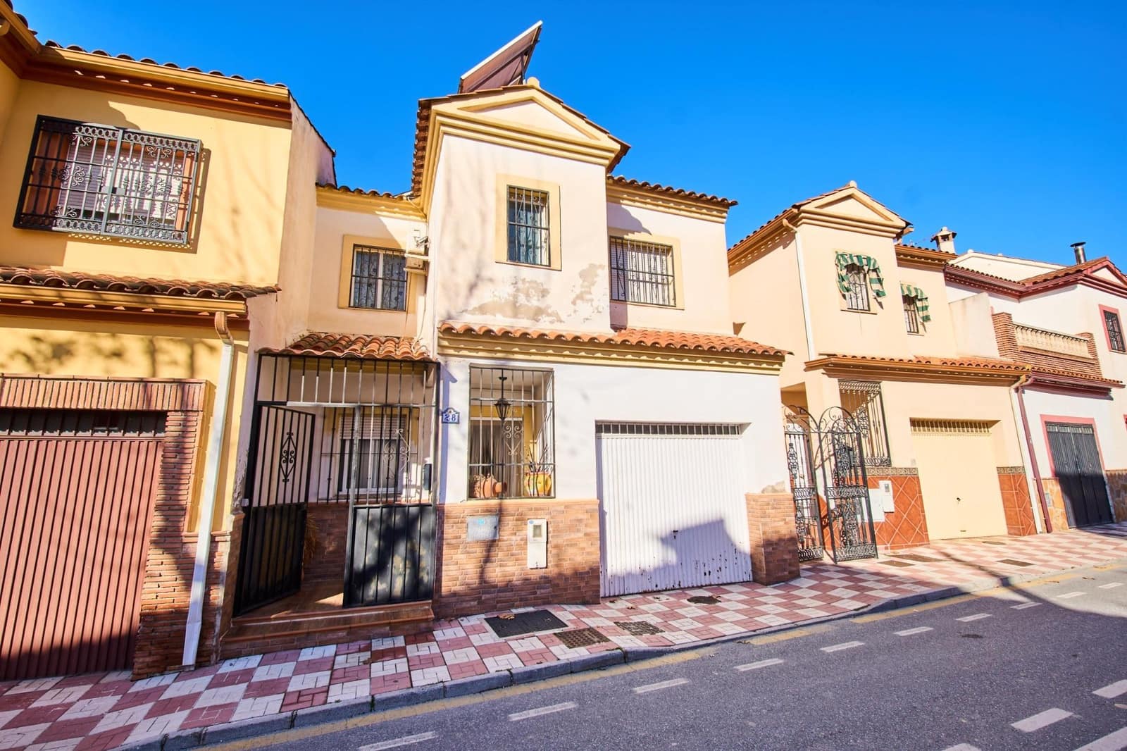 3 camera da letto Villetta a Schiera in vendita in Jun con garage - 179.900 € (Rif: 9533952)