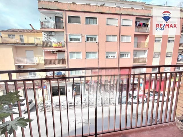 3 sovrum Lägenhet till salu i Baza - 55 000 € (Ref: 9543833)