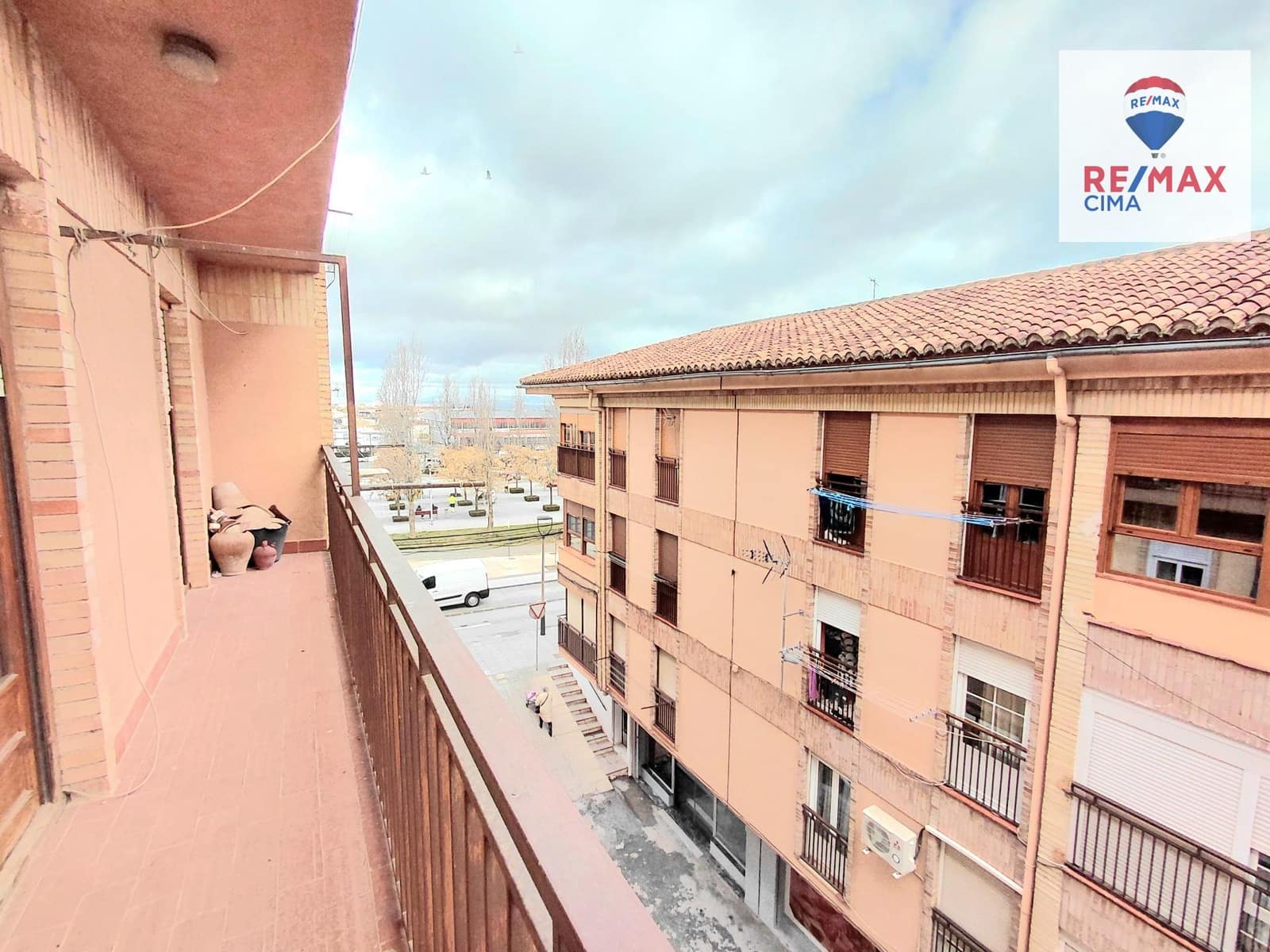 3 sovrum Lägenhet till salu i Baza - 55 000 € (Ref: 9543833)