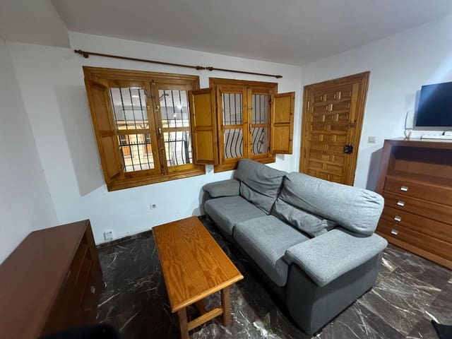 2 sovrum Lägenhet att hyra i Granada stad - 700 € (Ref: 9548435)