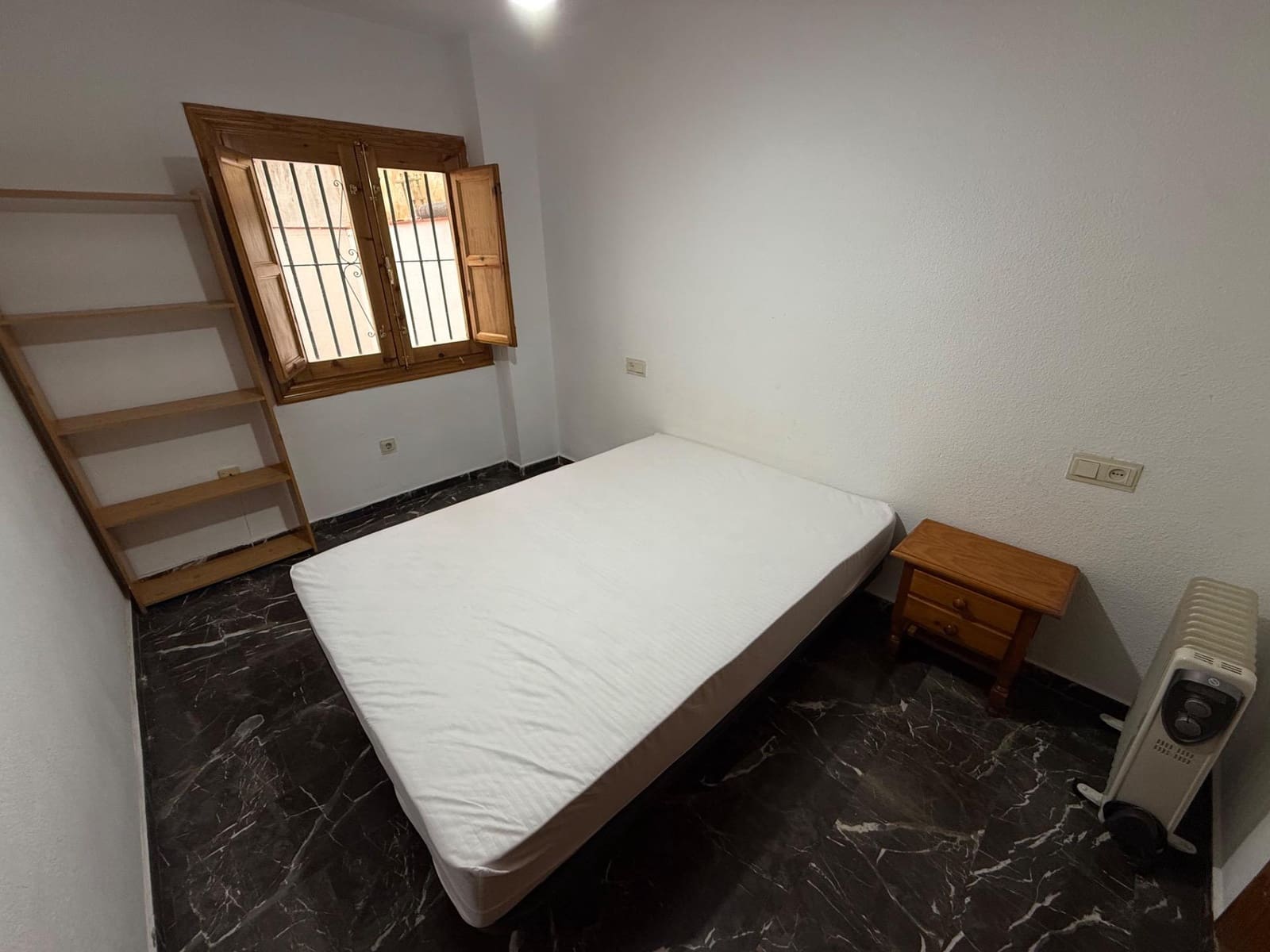 2 camera da letto Appartamento da affittare in Granada citta - 700 € (Rif: 9548435)