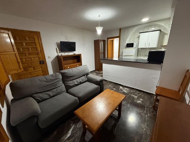 2 sovrum Lägenhet att hyra i Granada stad - 700 € (Ref: 9548435)