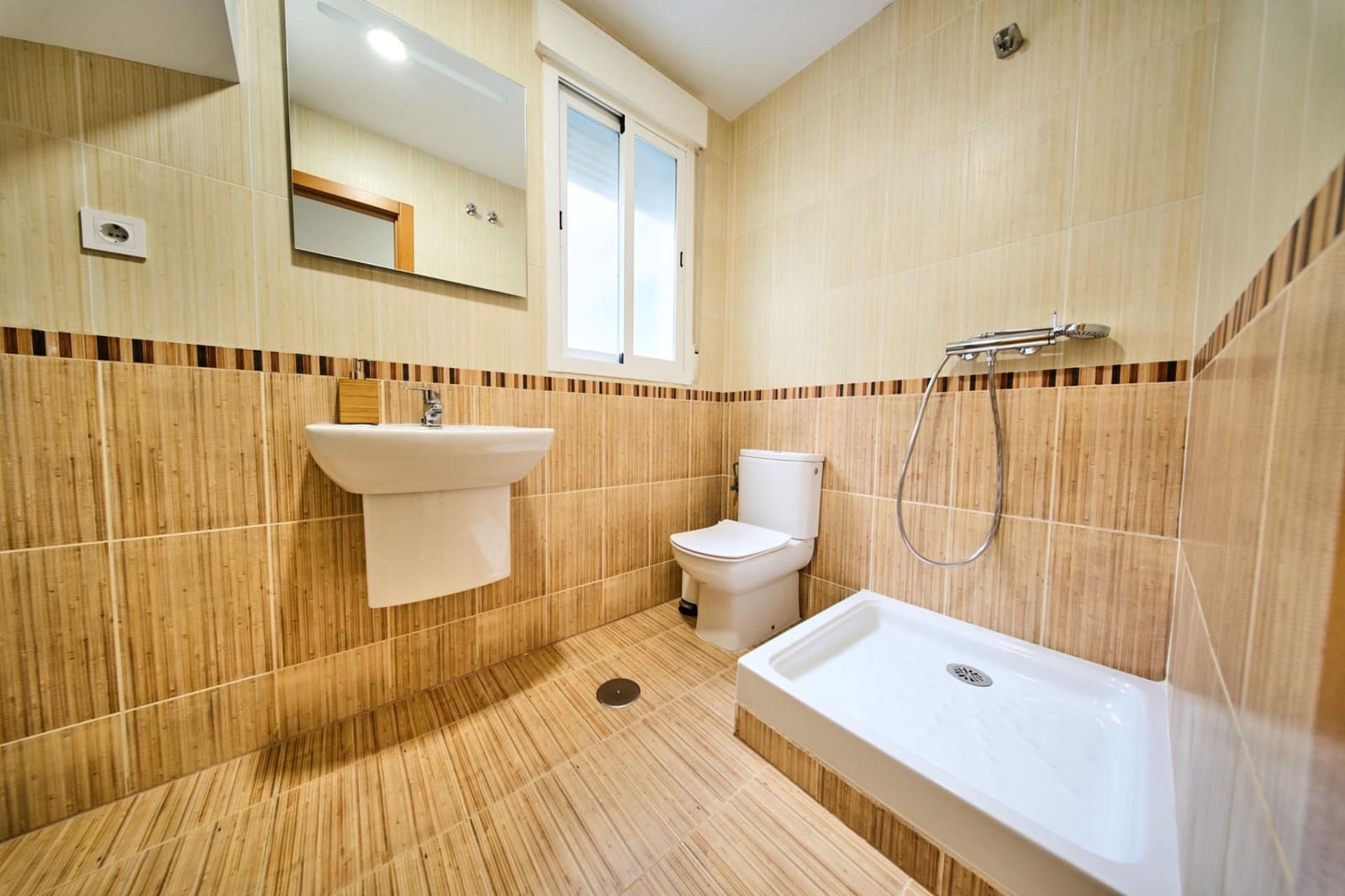 3 chambre Penthouse à vendre à Las Gabias - 229 000 € (Ref: 9551904)