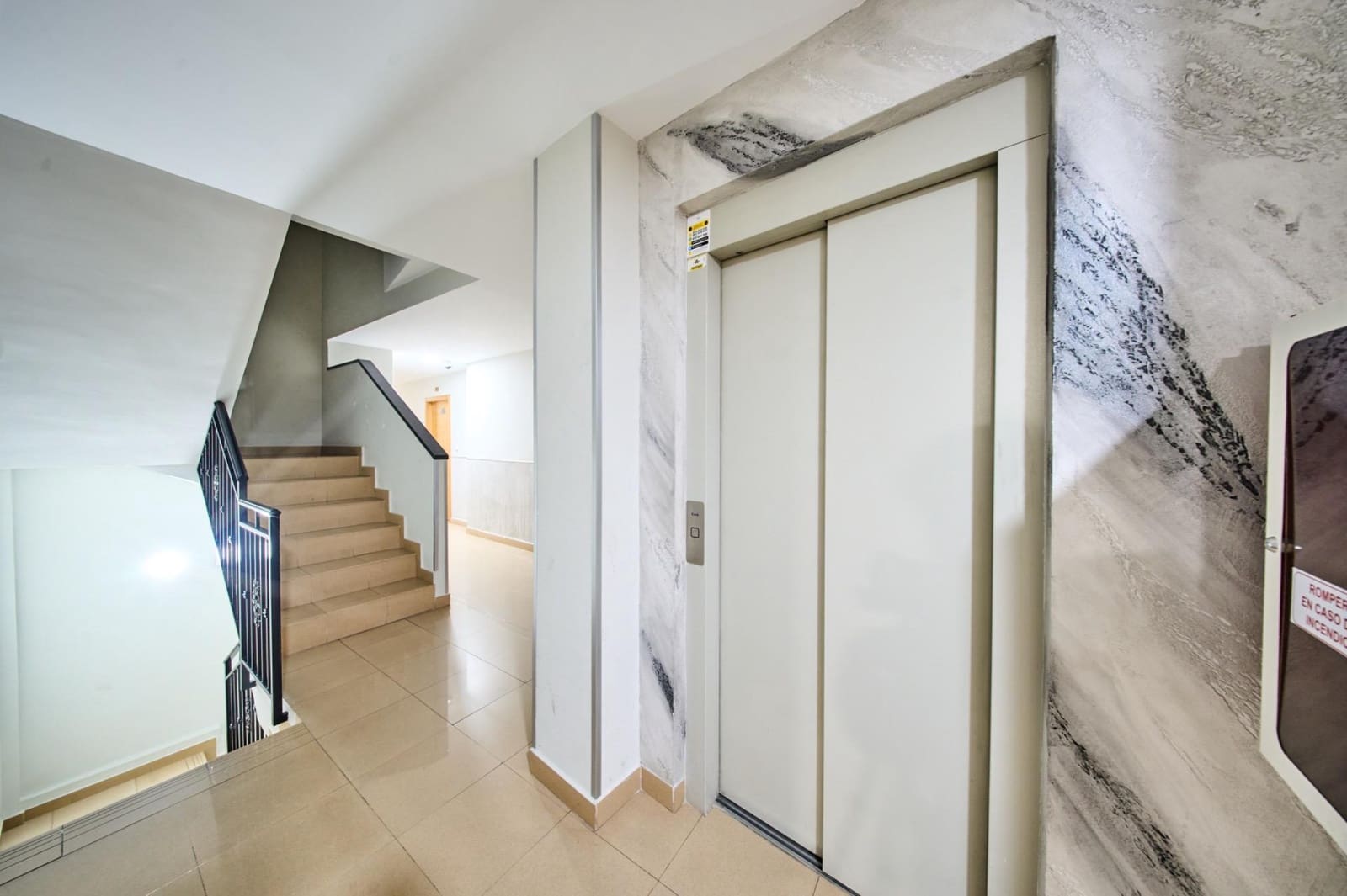 3 chambre Penthouse à vendre à Las Gabias - 229 000 € (Ref: 9551904)