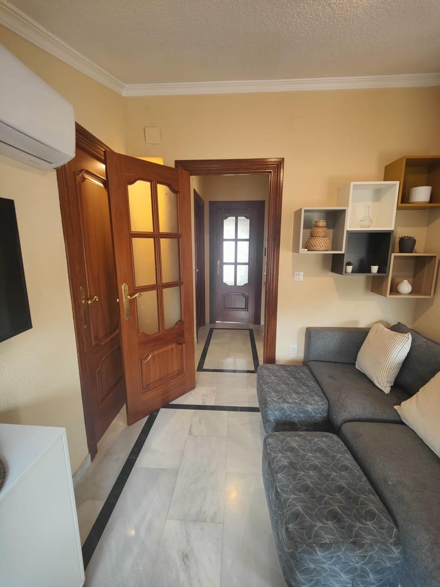 2 Zimmer Penthouse zu vermieten in Granada Stadt - 800 € (Ref: 9551906)