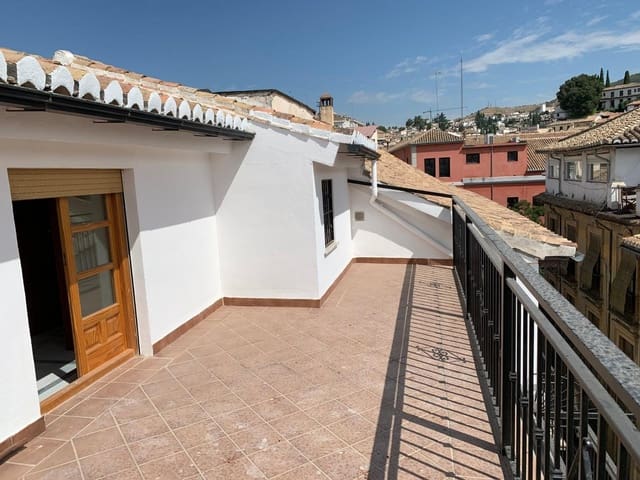 Ático de 2 habitaciones en San Matías - Realejo, Granada ciudad en alquiler - 800 € (Ref: 9551906)