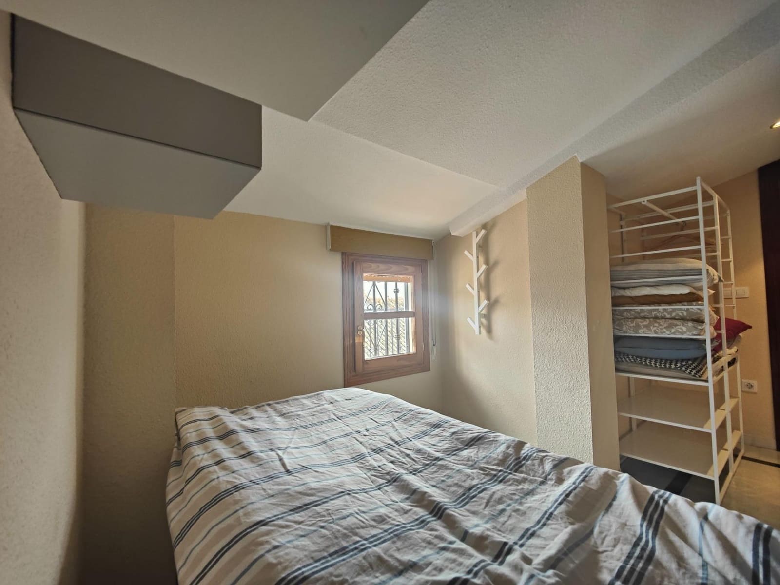 2 Zimmer Penthouse zu vermieten in Granada Stadt - 800 € (Ref: 9551906)