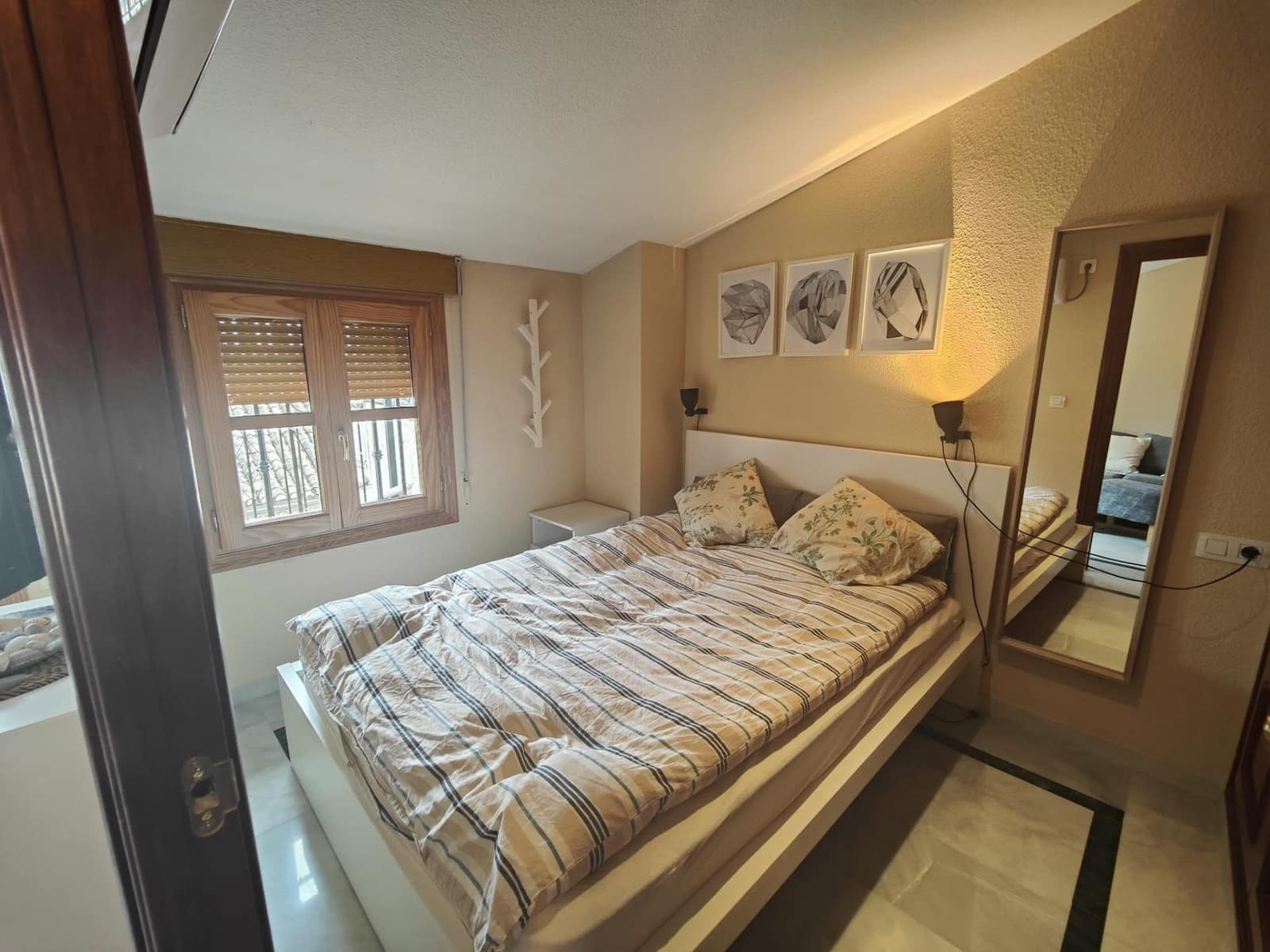 2 Zimmer Penthouse zu vermieten in Granada Stadt - 800 € (Ref: 9551906)