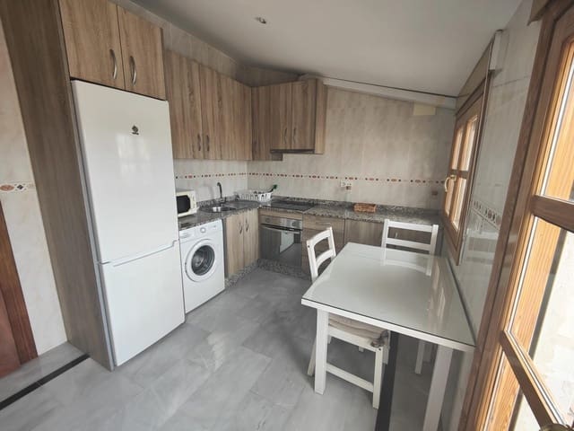 Ático de 2 habitaciones en San Matías - Realejo, Granada ciudad en alquiler - 800 € (Ref: 9551906)