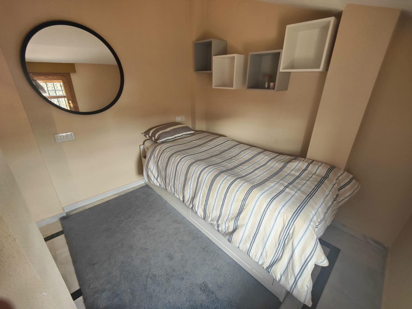 2 Zimmer Penthouse zu vermieten in Granada Stadt - 800 € (Ref: 9551906)