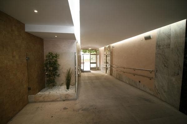 Oficina en Centro, Granada ciudad en alquiler - 400 € (Ref: 9551907)