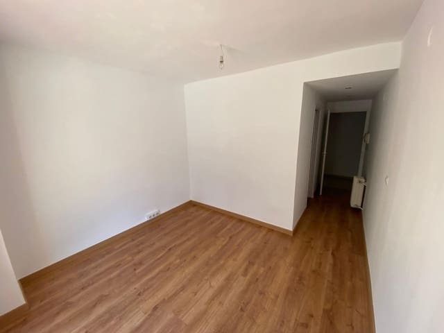 Oficina en Centro, Granada ciudad en alquiler - 400 € (Ref: 9551907)