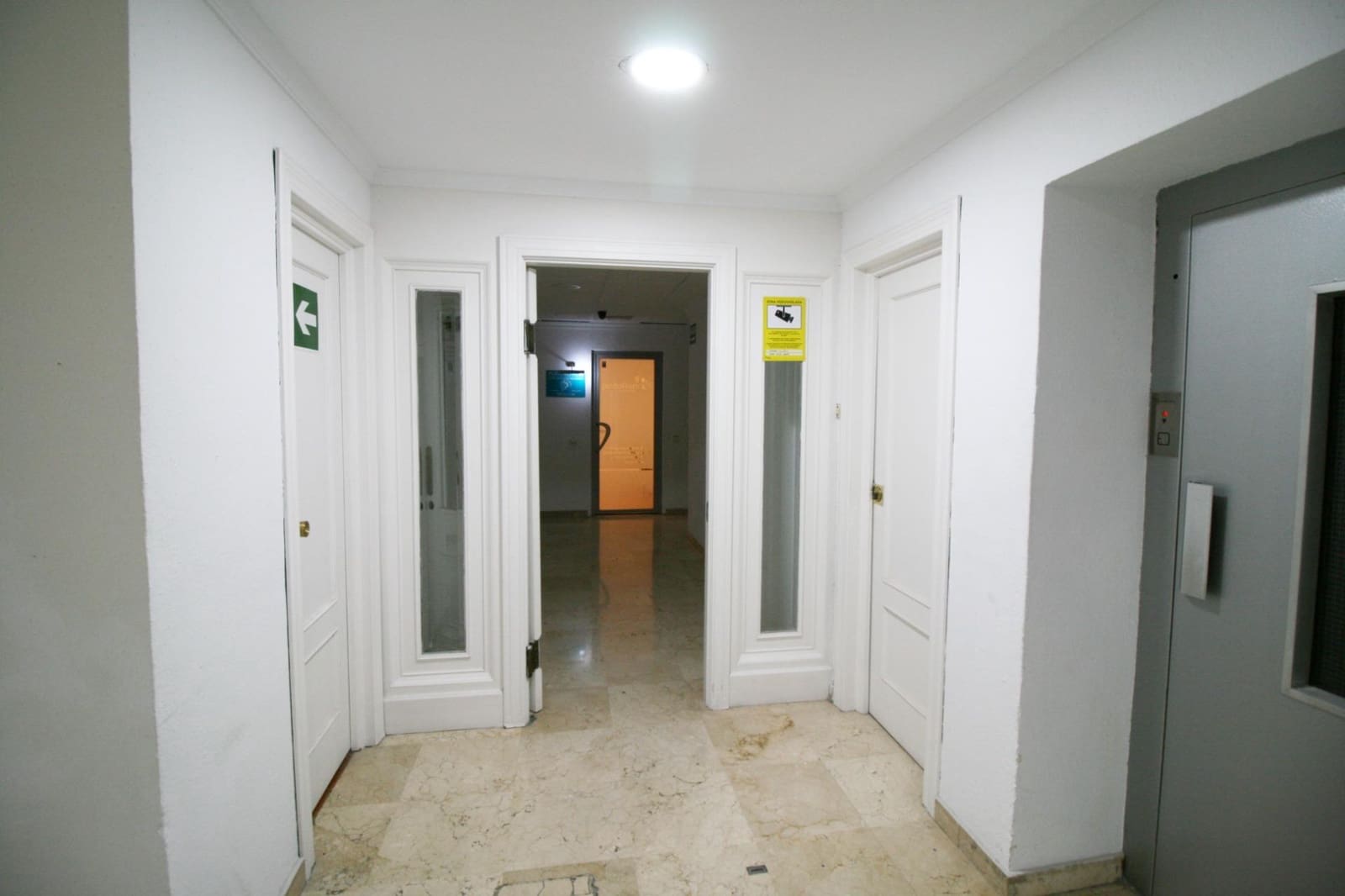 Toimisto vuokrattavana paikassa Granada kaupunki - 390 € (Ref: 9551907)