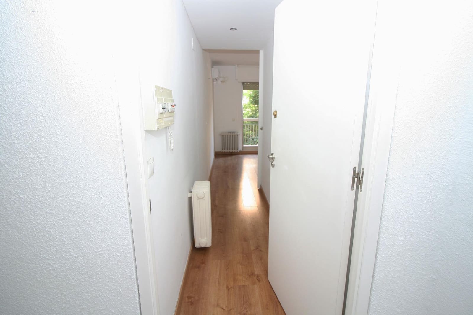 Toimisto vuokrattavana paikassa Granada kaupunki - 390 € (Ref: 9551907)