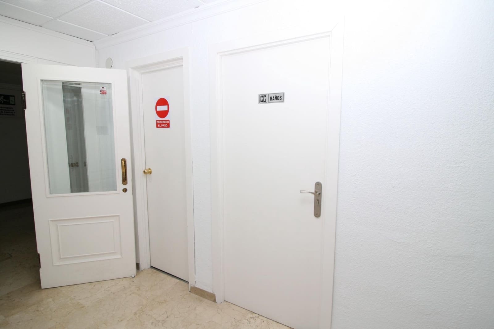 Toimisto vuokrattavana paikassa Granada kaupunki - 390 € (Ref: 9551907)