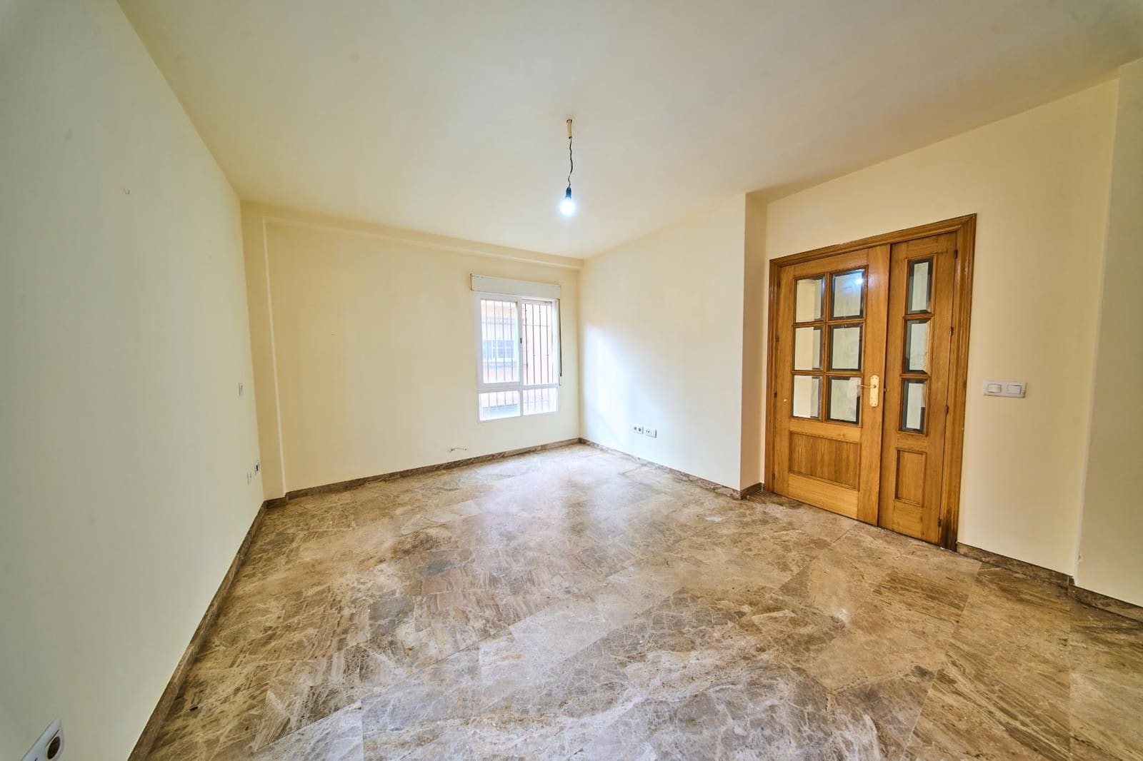 1 sovrum Lägenhet till salu i Armilla med garage - 138 000 € (Ref: 9556062)