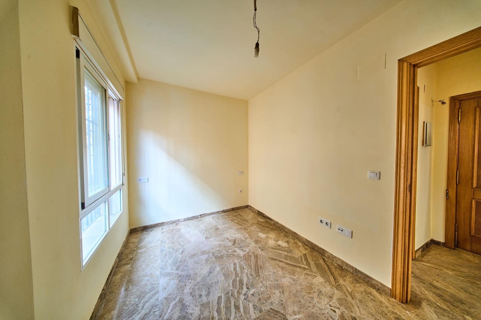 1 sovrum Lägenhet till salu i Armilla med garage - 138 000 € (Ref: 9556062)