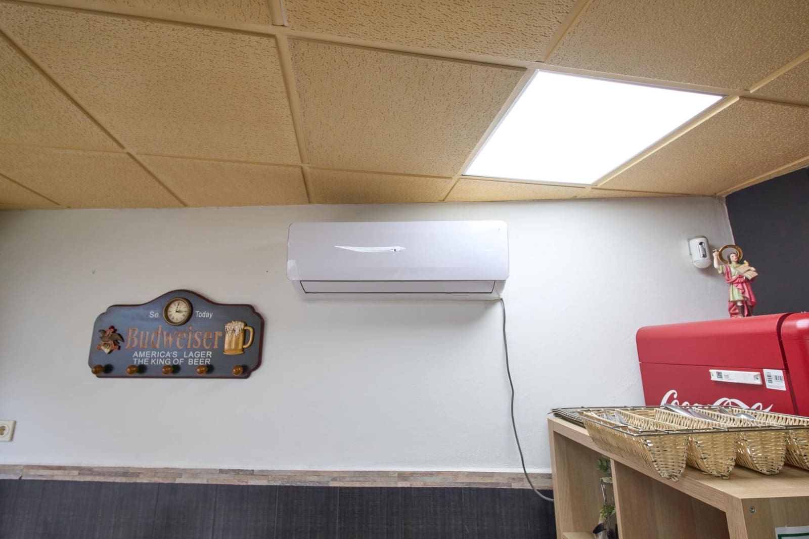 Business for rent in Las Gabias - € 700 (Ref: 9565424)