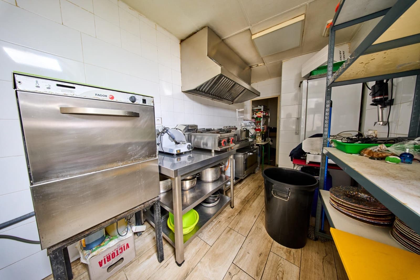 Business for rent in Las Gabias - € 700 (Ref: 9565424)