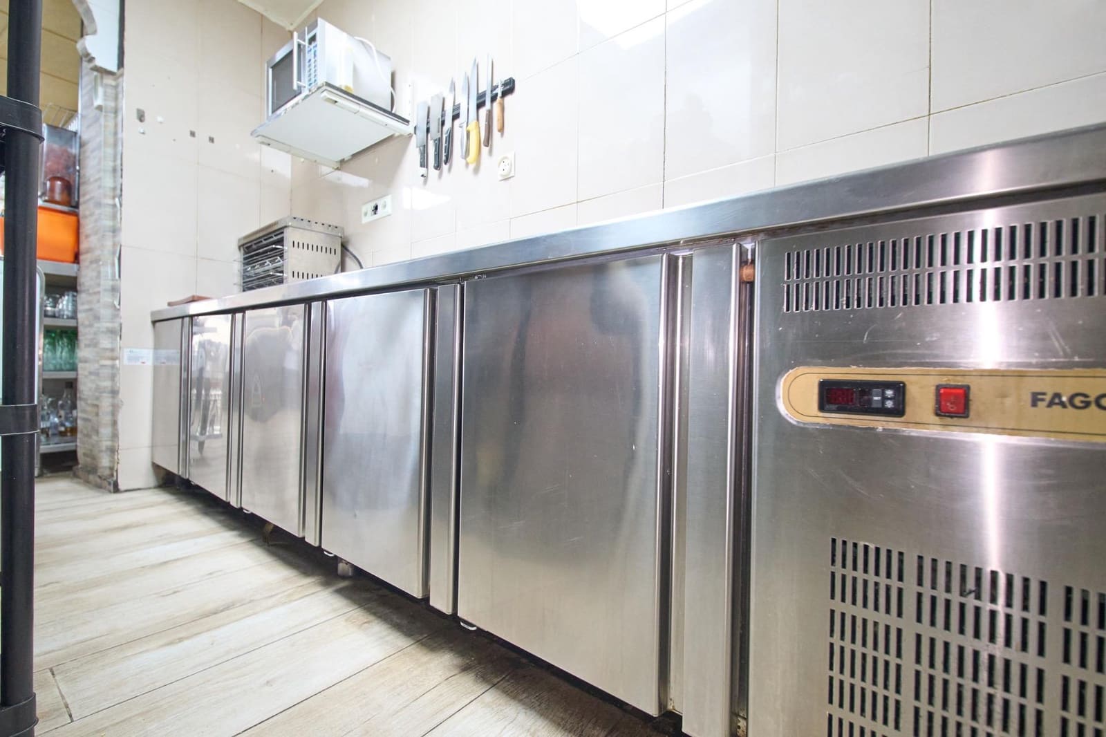 Business for rent in Las Gabias - € 700 (Ref: 9565424)