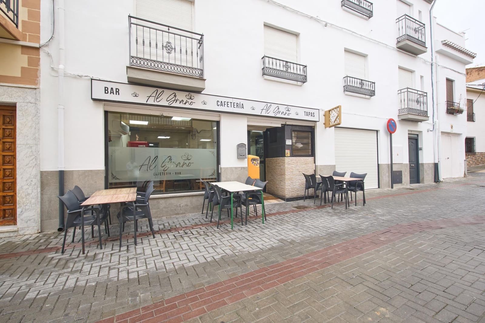 Business for rent in Las Gabias - € 700 (Ref: 9565424)