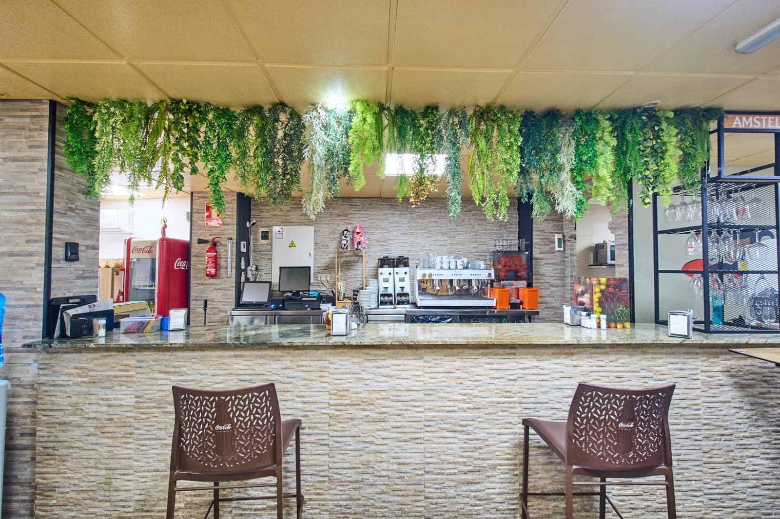 Business for rent in Las Gabias - € 700 (Ref: 9565424)